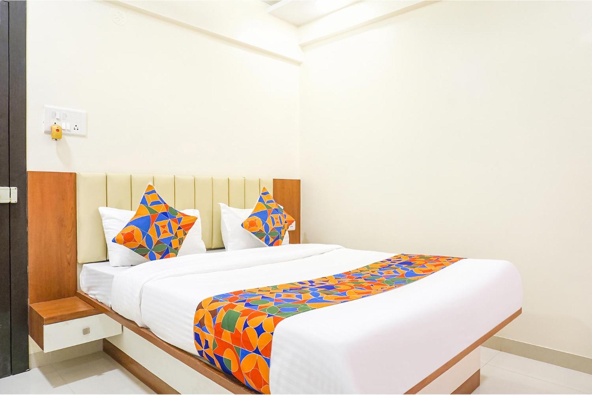 Fabhotel Majestic Luxurious - Nr Rajaram Bhiku Pathare Stadium Pune Bagian luar foto