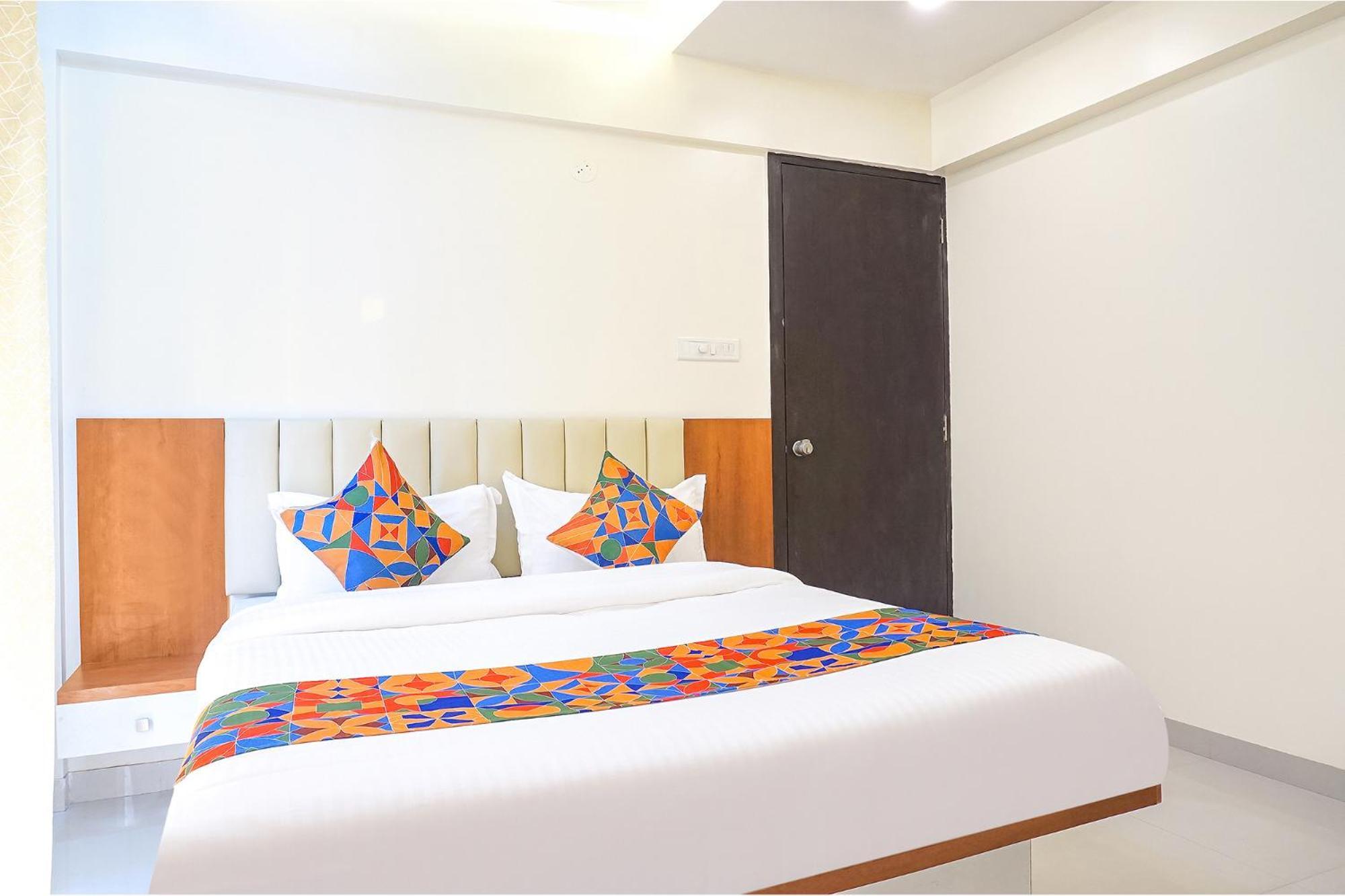 Fabhotel Majestic Luxurious - Nr Rajaram Bhiku Pathare Stadium Pune Bagian luar foto