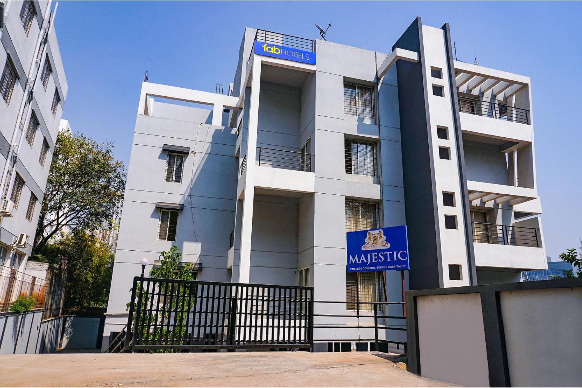 Fabhotel Majestic Luxurious - Nr Rajaram Bhiku Pathare Stadium Pune Bagian luar foto